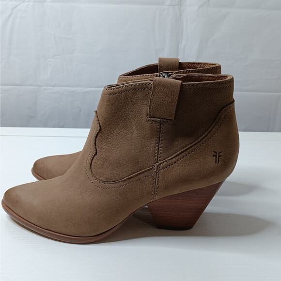 Frye Reyna‎ Zip Western Short Ankle Bootie Boot Ash Size 6.5 M - Picture 1 of 15
